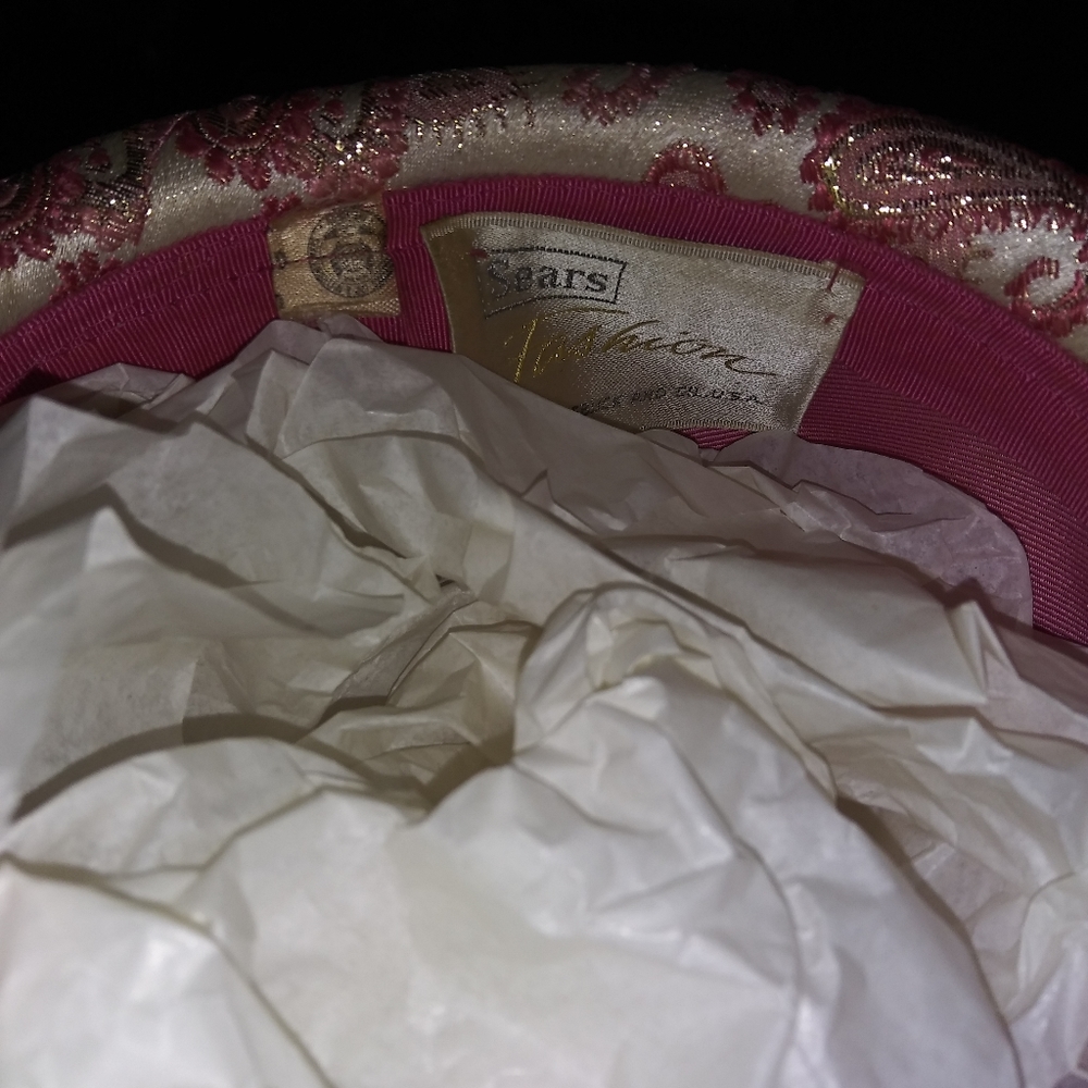 Hat - Picture 4 of 4